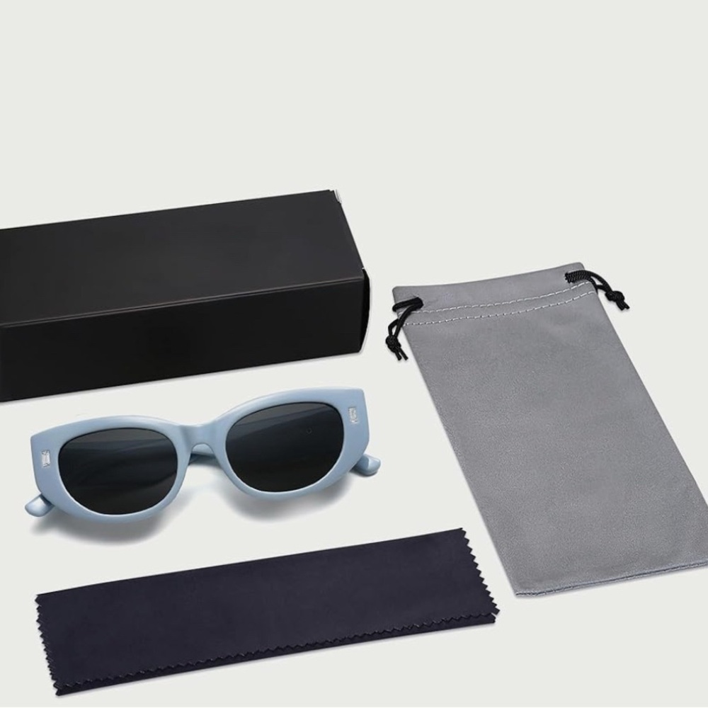 Stylish Blue Grey Sunglasses - Picture 2 of 3